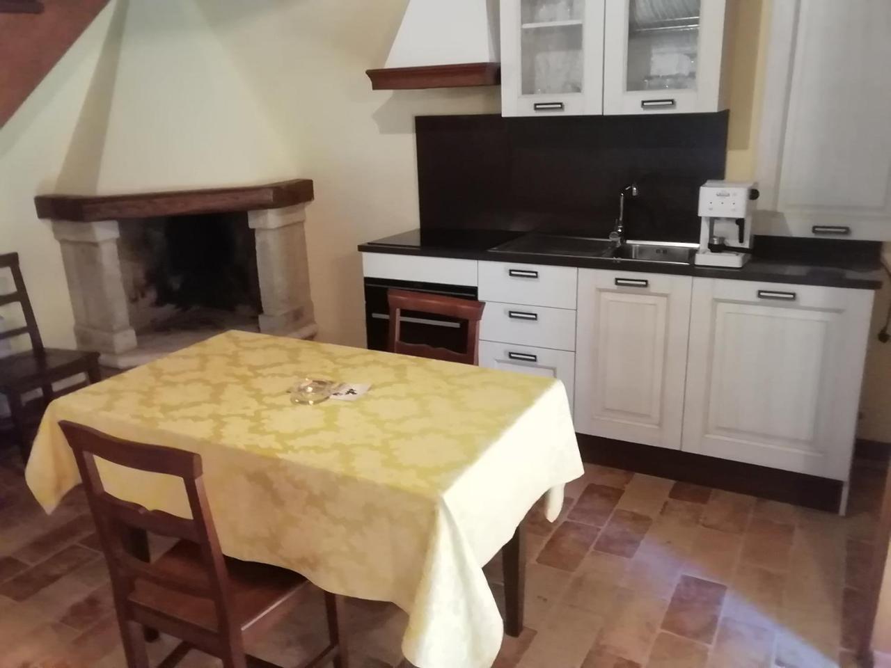 Ferienwohnung Il Roccolo Di Valcerasa Treia Exterior foto