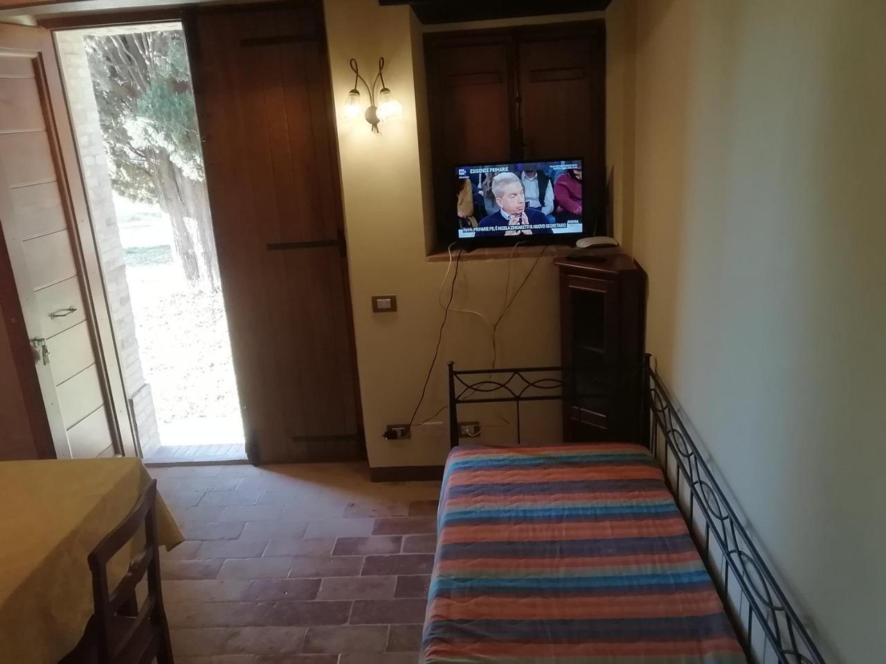 Ferienwohnung Il Roccolo Di Valcerasa Treia Exterior foto